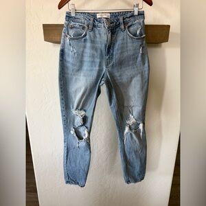 Abercrombie & Fitch|Curve Love denim in distressed skinny high rise-Light Blue•